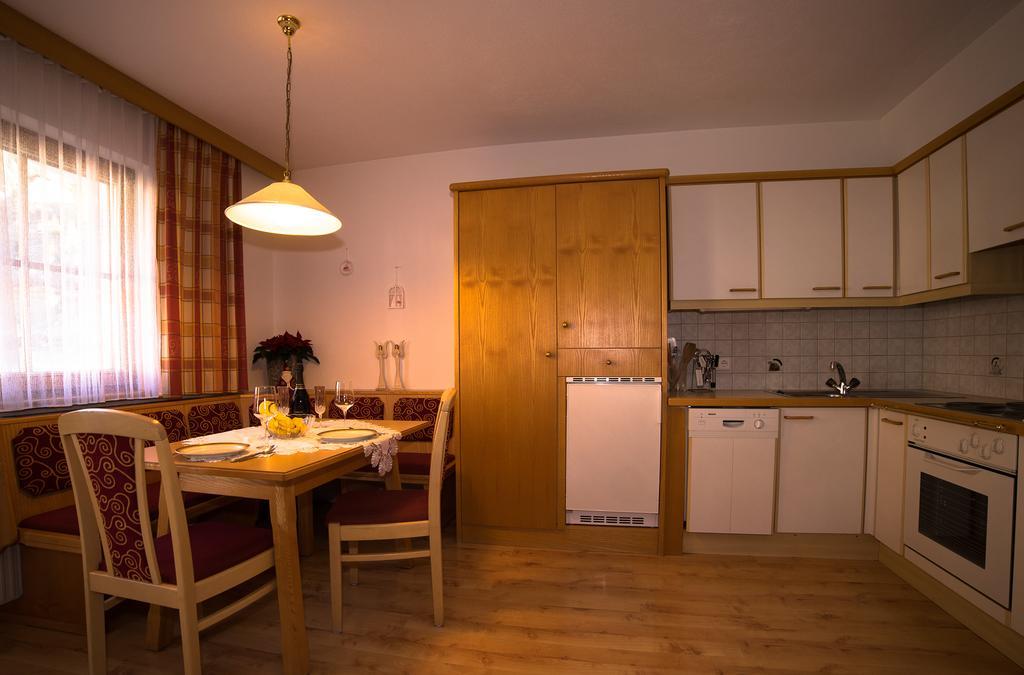 Alberts Bellevue Appartements Nauders Zimmer foto